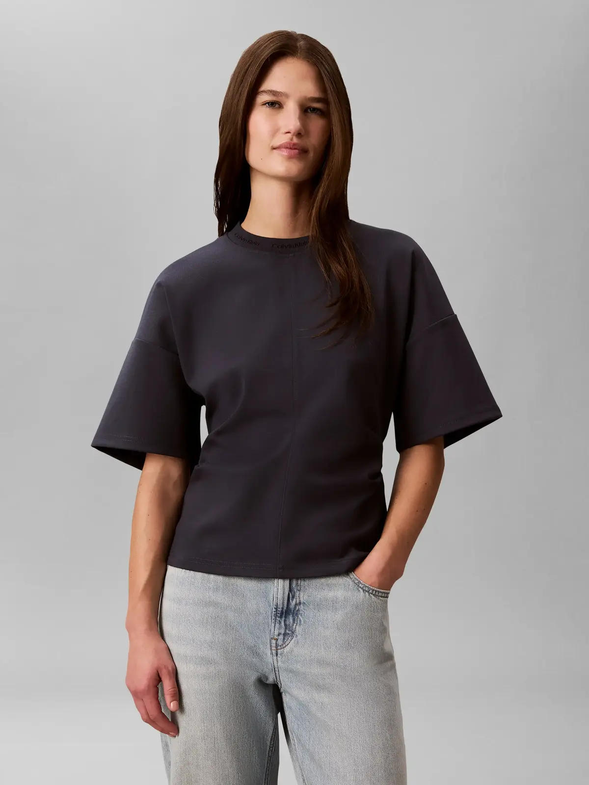 SS LOGO NECK DETAIL, CGE