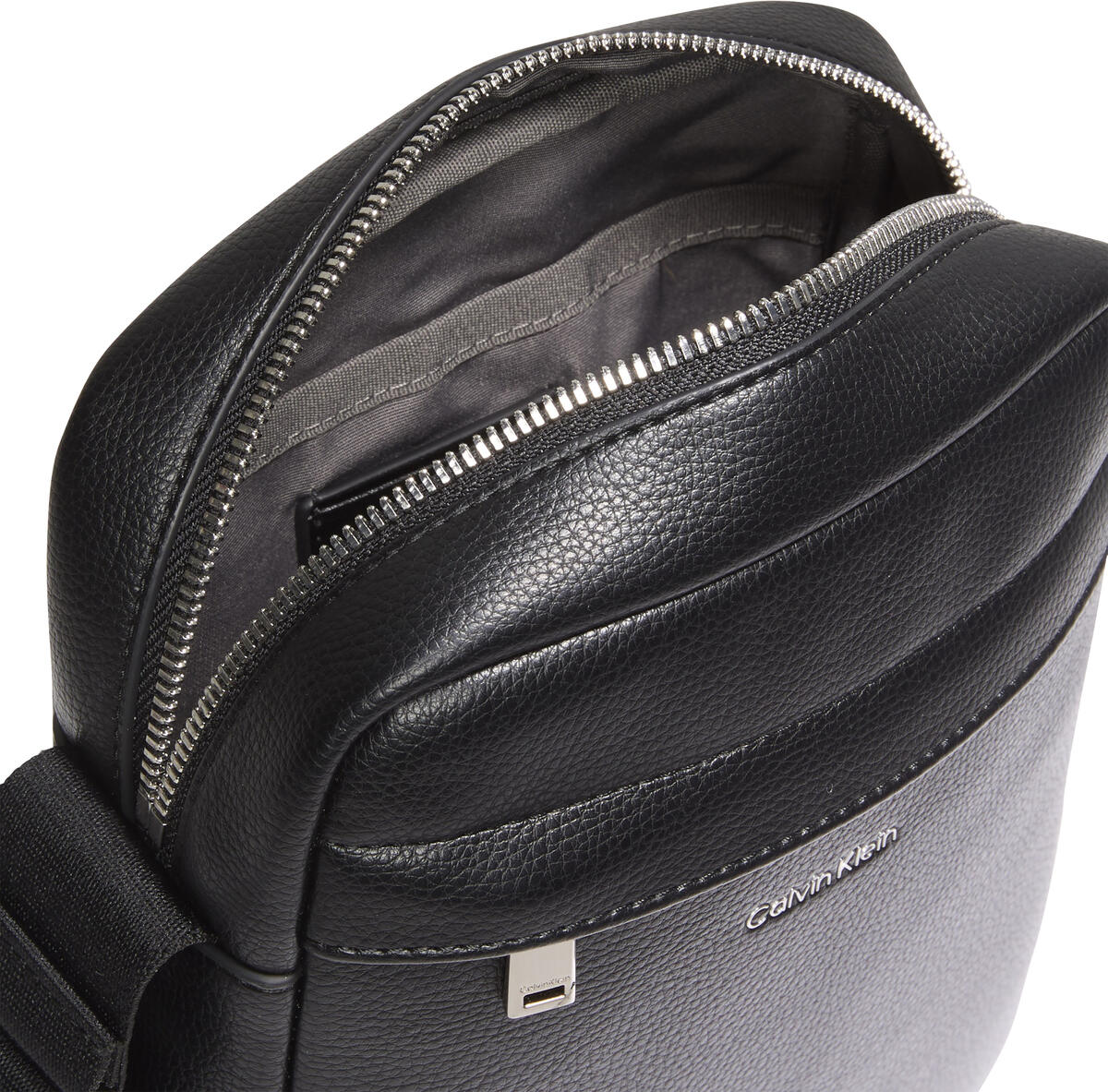 Calvin Klein RAISED REPORTER Siyah Erkek El Çantası