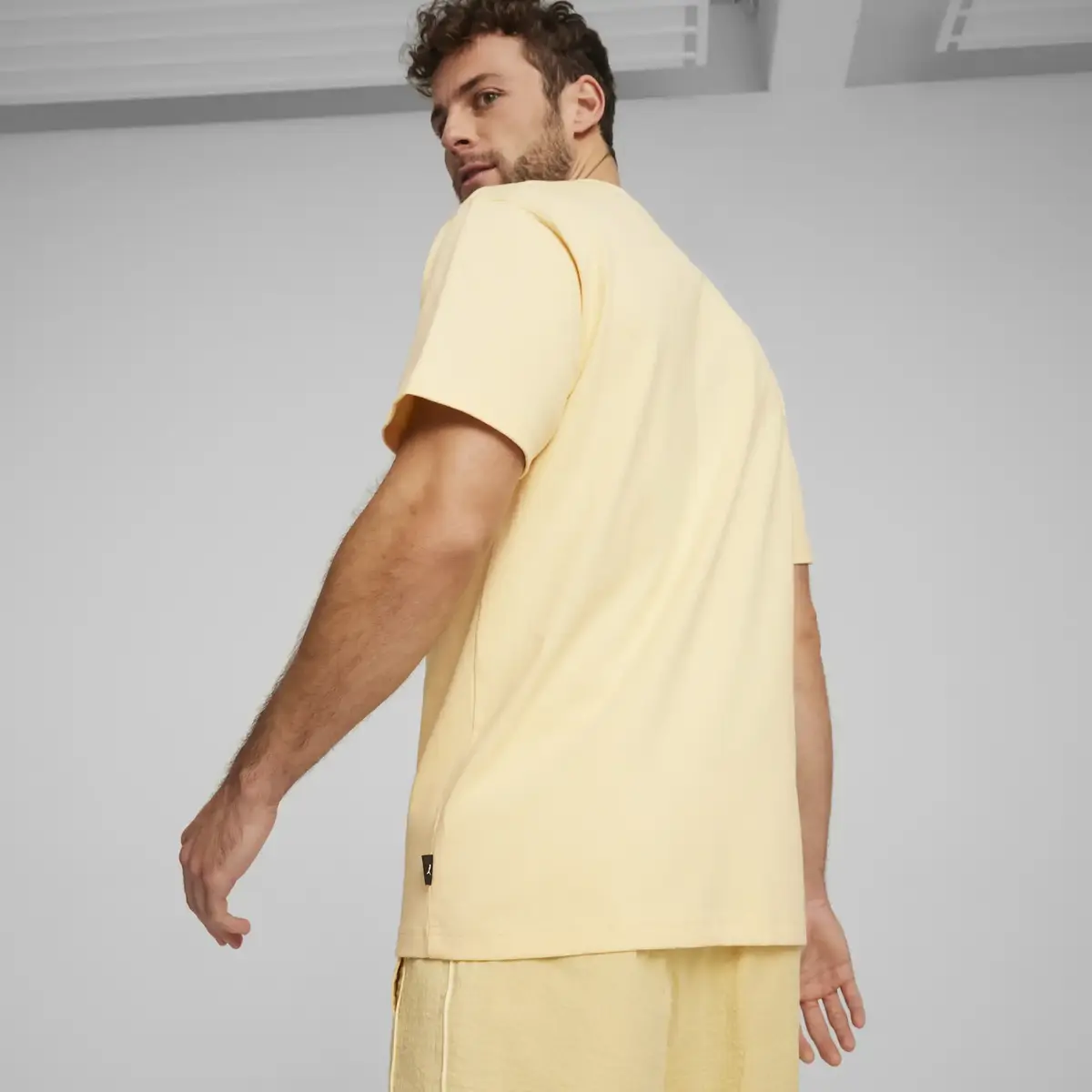 Puma GRAPHICS HYDRATION Tee Sarı Erkek T-Shirt