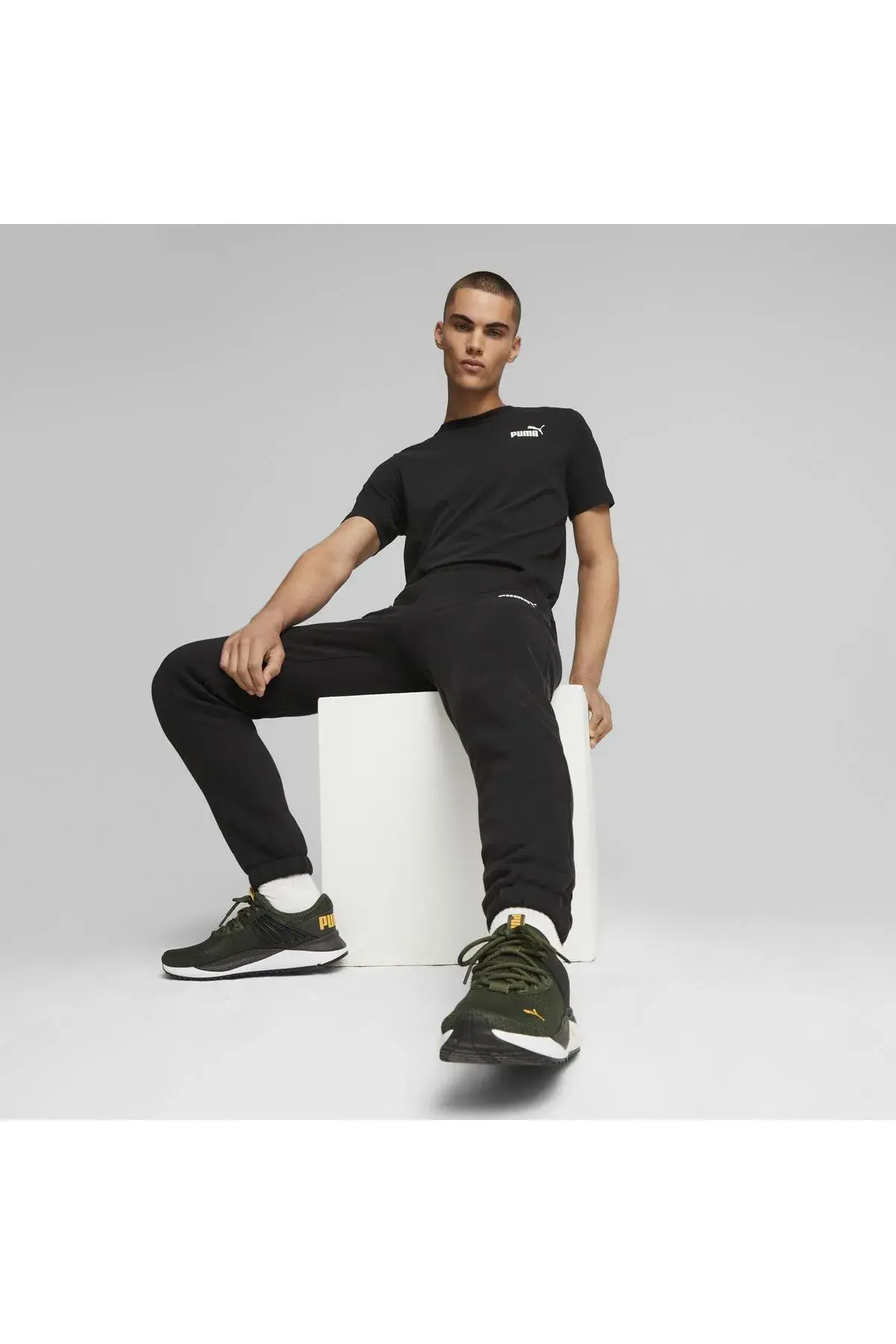 Puma ESS ELEVATED Sweatpants FL cl Siyah Erkek Eşofman Altı