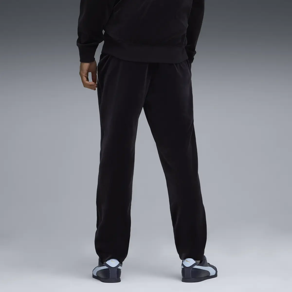 Puma ESS ELEVATED Velour Pants Siyah Erkek Eşofman Altı