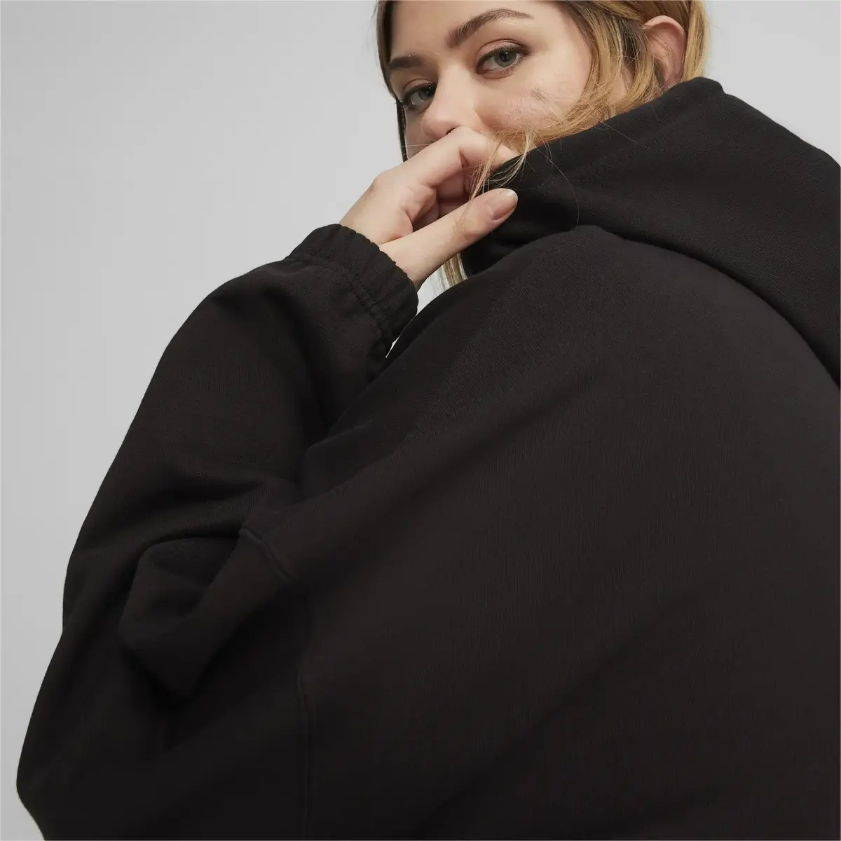 Puma Dare To Oversized Hoodie TR Siyah Kadın Sweatshirt