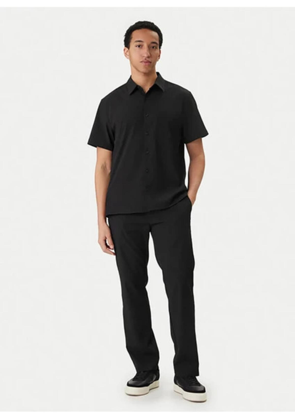 Calvin Klein SS SOLID SEERSUCKER, UB1 Siyah Erkek Gömlek