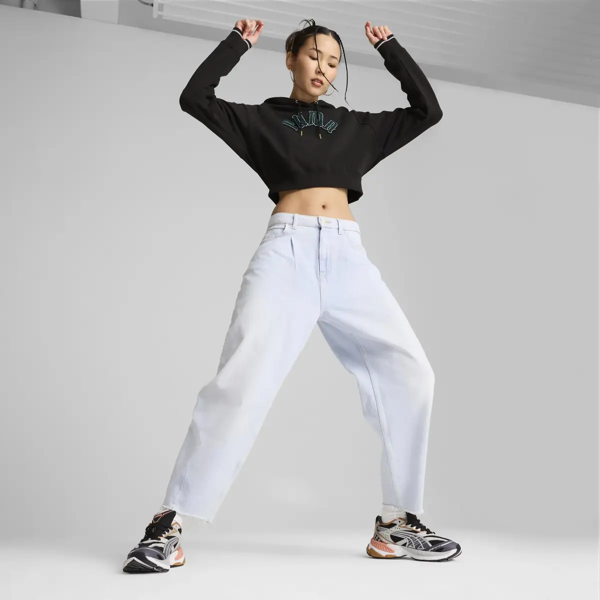 Puma CLASSICS Relaxed Hoodie Siyah Kadın Hoodie
