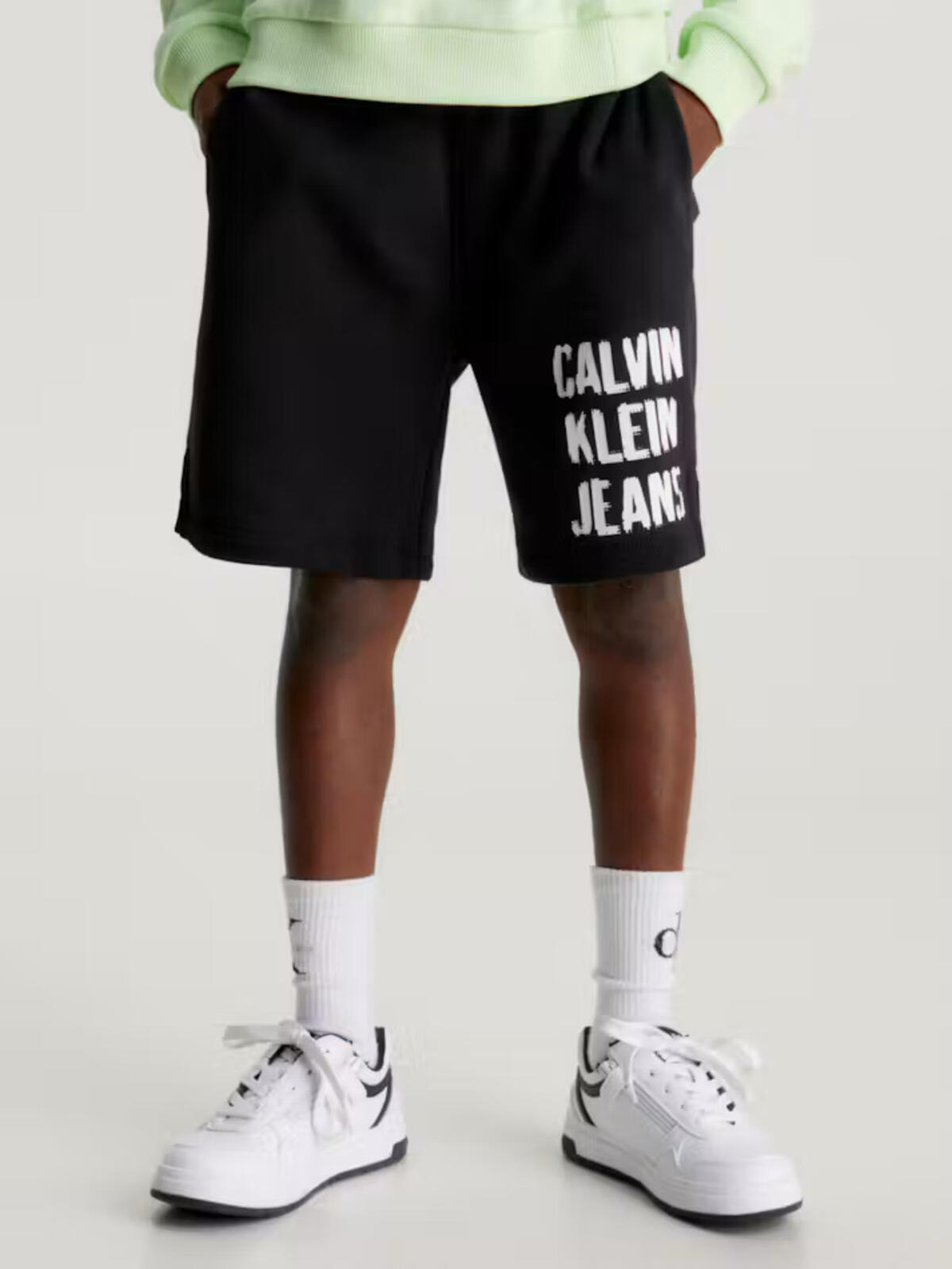 Calvin Klein PIXEL LOGO RELAXED S, BEH Siyah Çocuk Şort