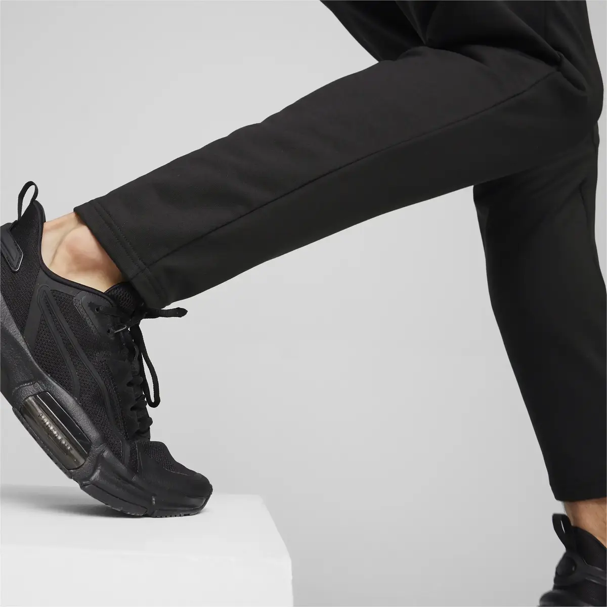 Puma Cloudspun Engineered for Strength Pant Siyah Erkek Eşofman Altı