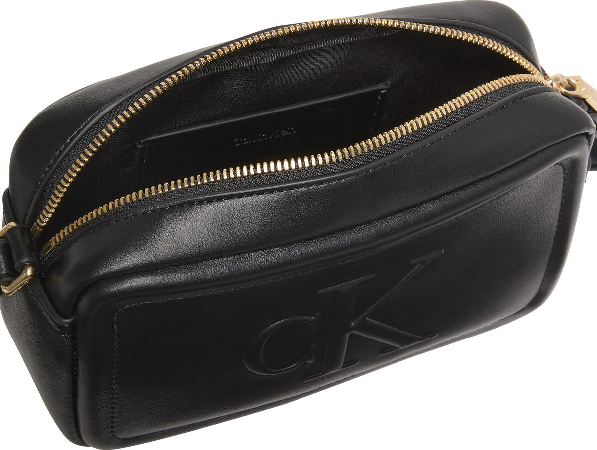 Calvin Klein BOLD CK CAMERA BAG Siyah Kadın El Çantası Calvin Klein BOLD CK CAMERA BAG Siyah Kadın El Çantası