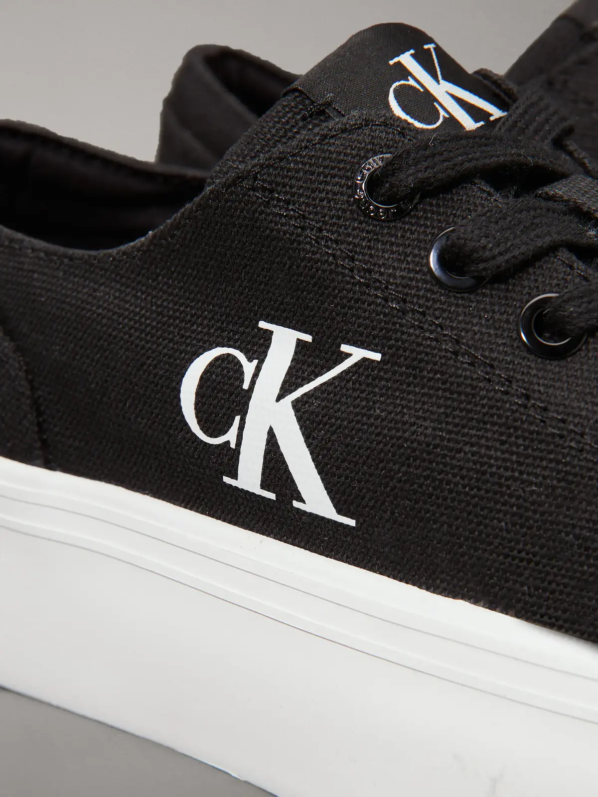 Calvin Klein Siyah / Beyaz Kadın Spor Ayakkabı & Sneaker