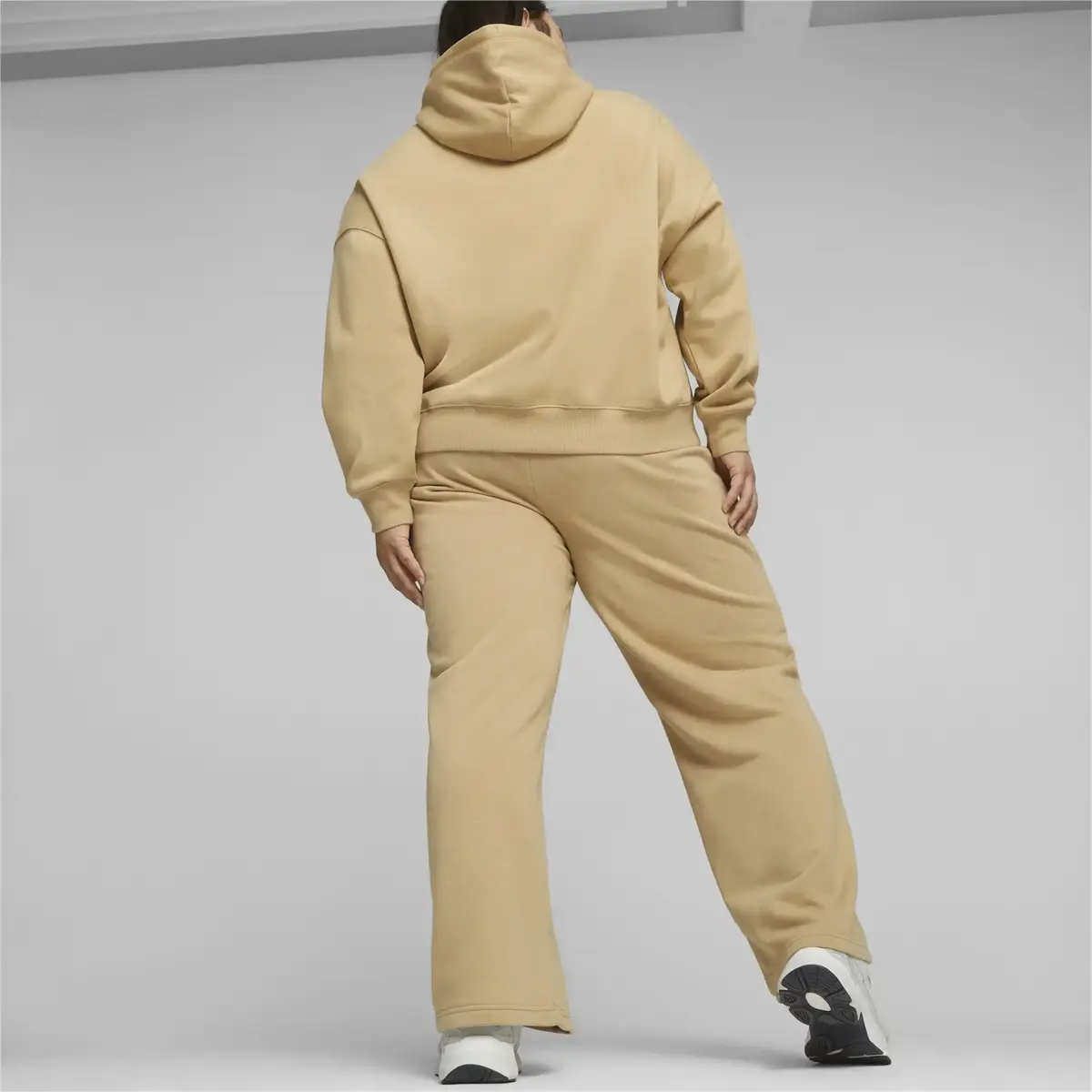 Puma CLASSICS Relaxed Sweatpants Bej Kadın Eşofman Altı