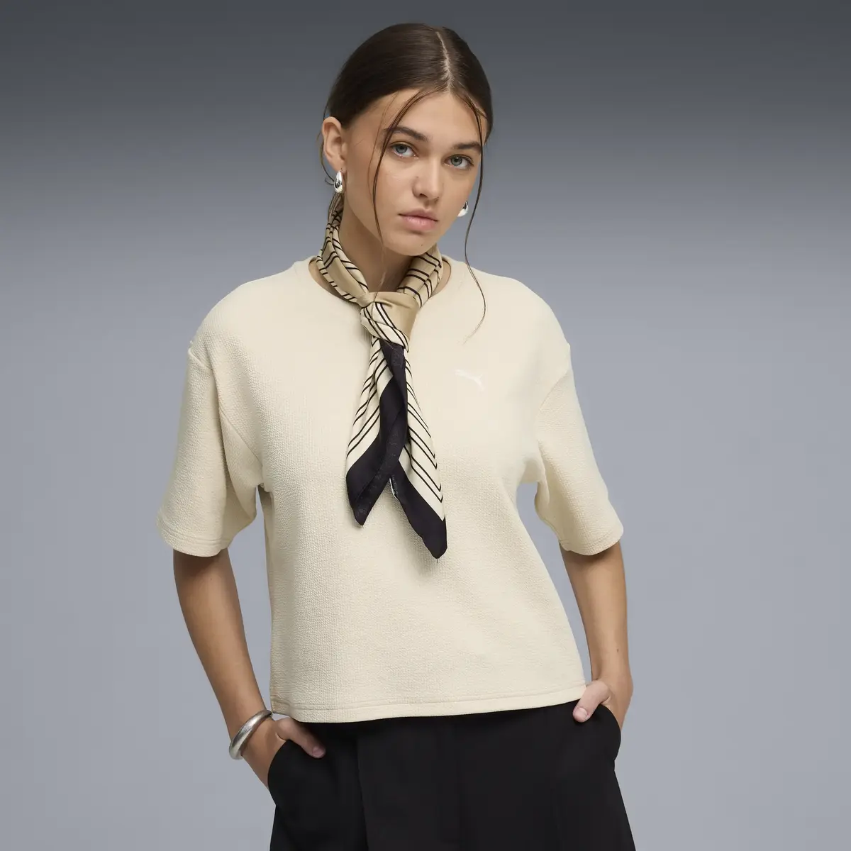 Puma ESS ELEVATED Tee Bej Kadın Tişört