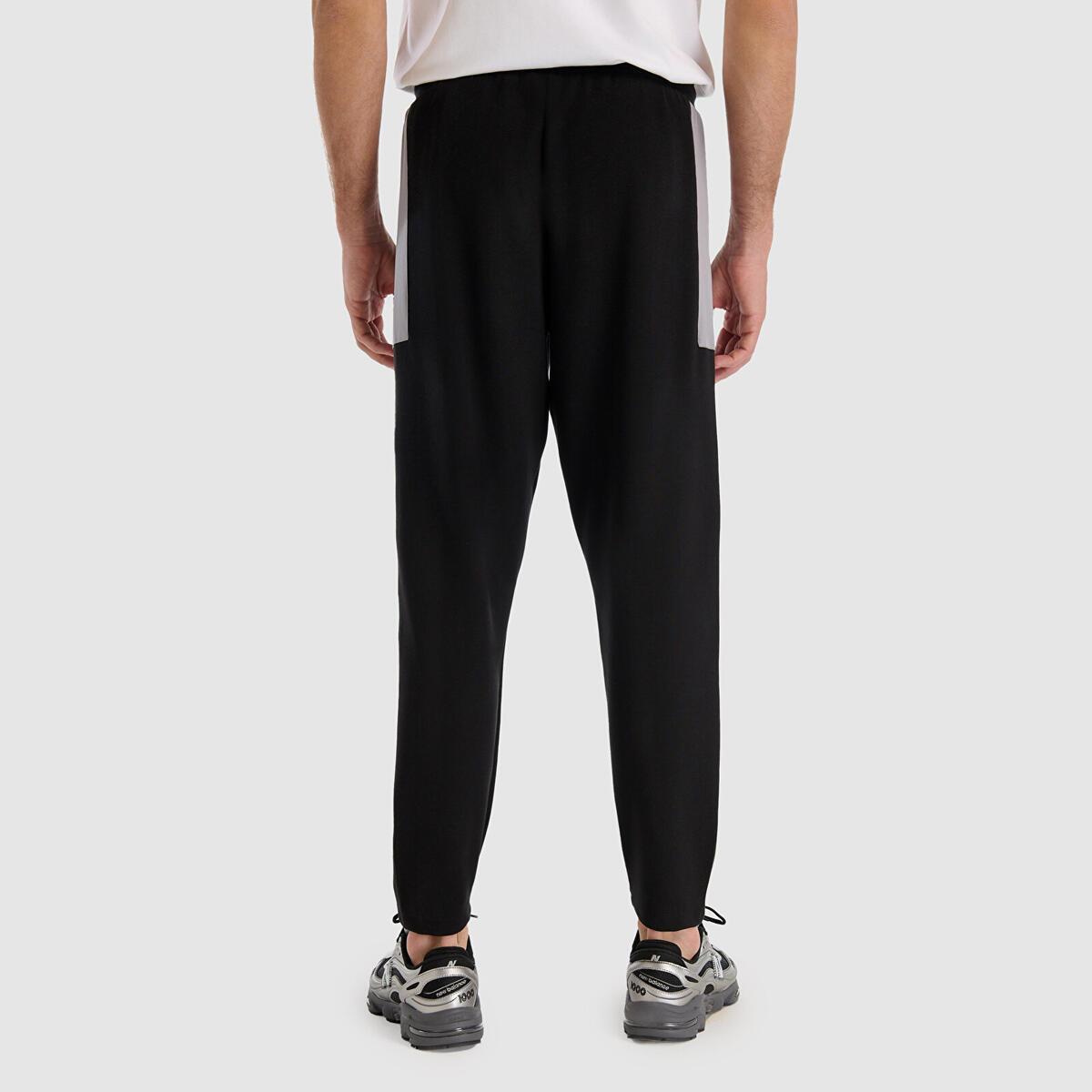 New Balance MNP1516 Erkek Siyah Eşofman Altı